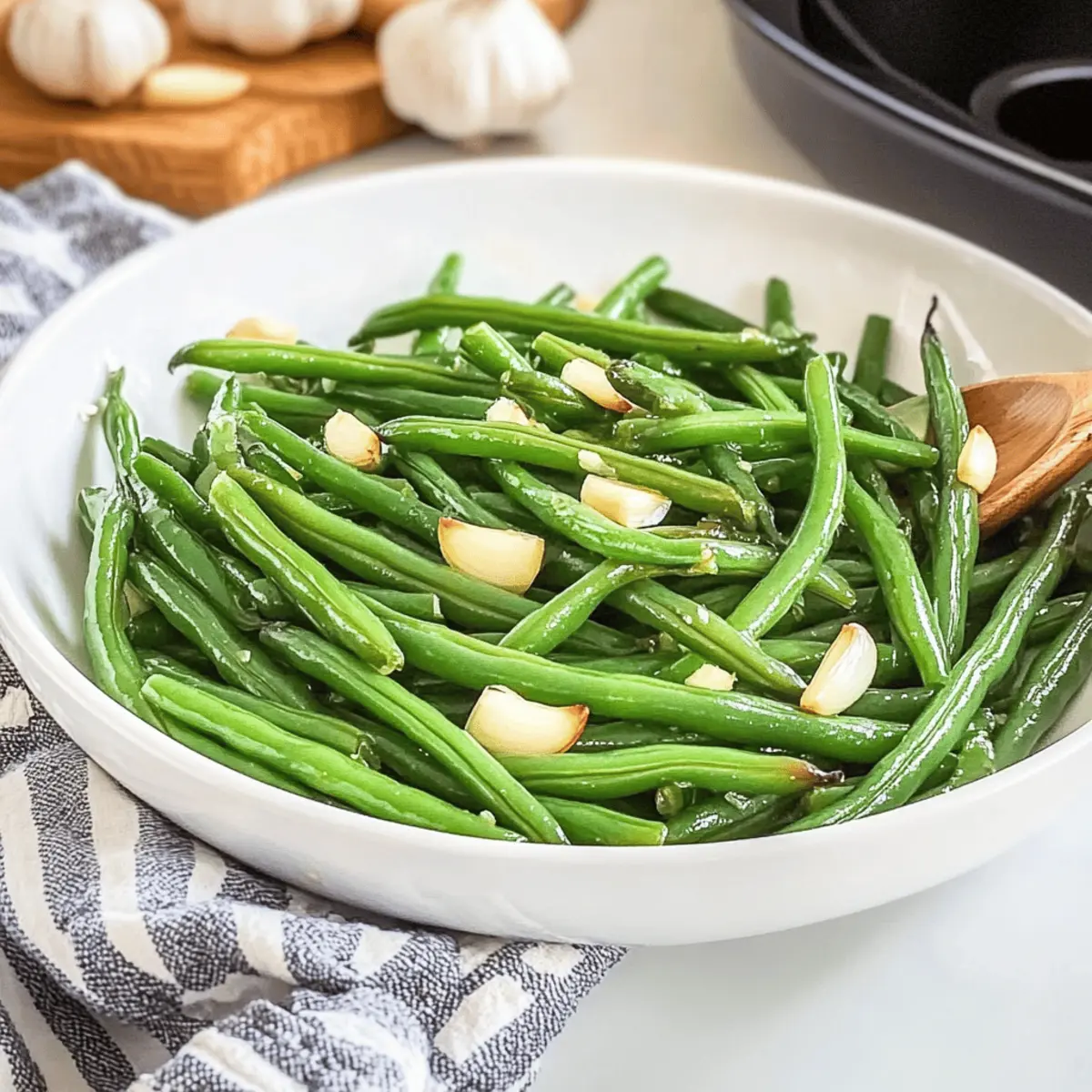 Garlic Green Beans Ready in 15 Minutes for a Flavor Boost