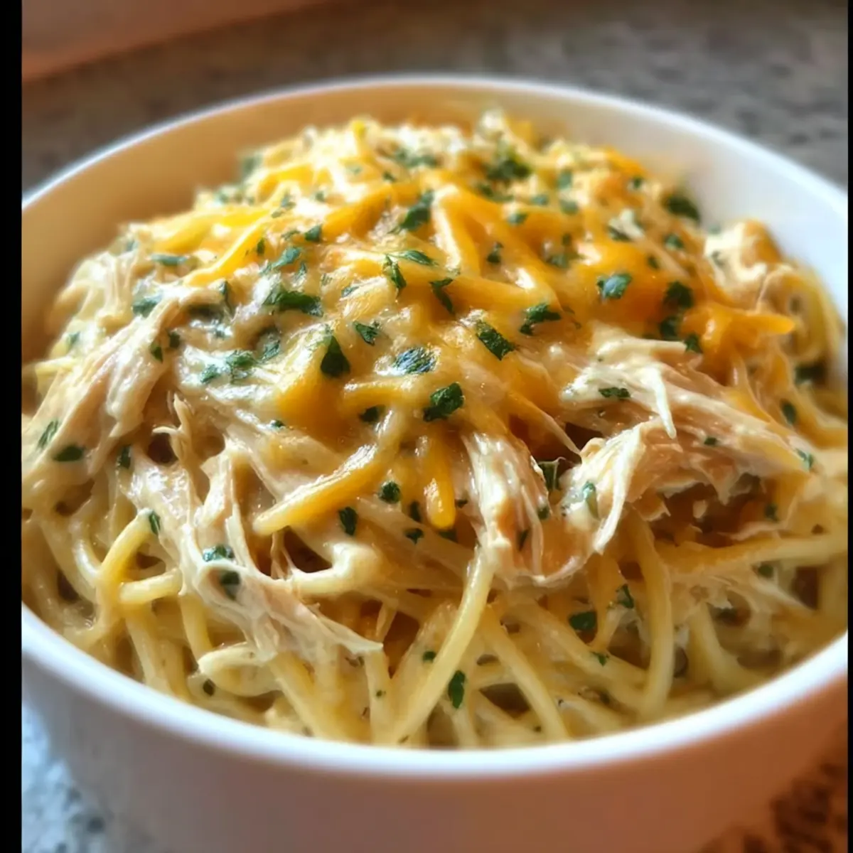 Creamy Crockpot Chicken Spaghetti: Your New Comfort Food Hero